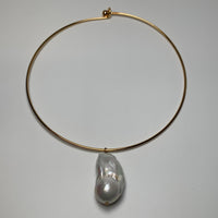 JIL SANDER Metallic Gold Wire Band Pearl Large Asymmetric Revive Necklace NEW