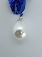 STERLING KING Ladies Blue Pearl Drop Bluebell Pleat Earrings One Size NEW