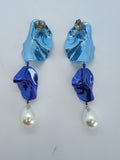 STERLING KING Ladies Blue Pearl Drop Bluebell Pleat Earrings One Size NEW