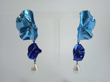 STERLING KING Ladies Blue Pearl Drop Bluebell Pleat Earrings One Size NEW